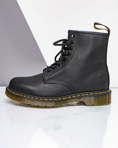 DR MARTENS ANFIBIO MOD. 1460 GREASY NERO2 DR. MARTENS DR. MARTENS Anfibio in pelle morbida 1460 GREASY