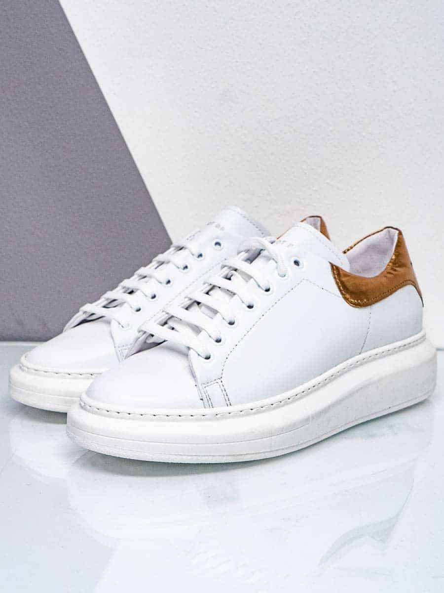 WHY NOT BRAND Sneakers gommata con inserto a contrasto sul tallone SNK40