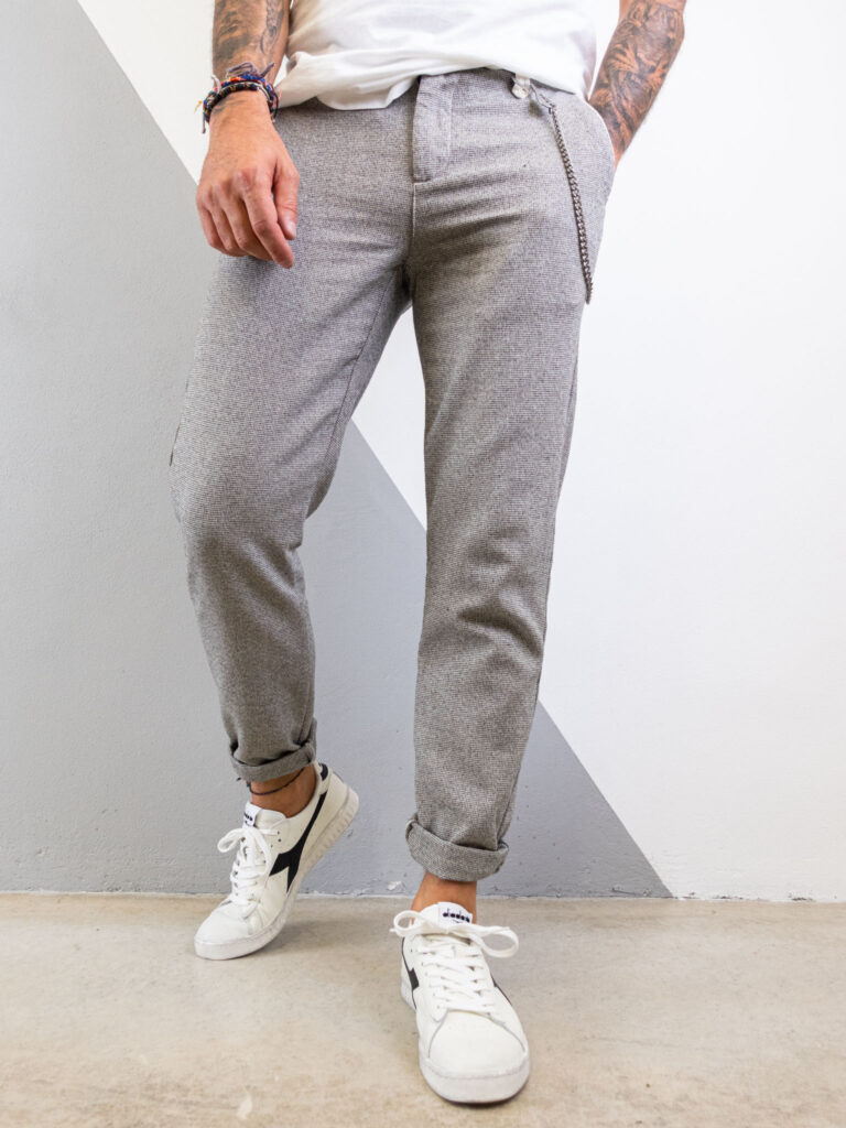 BERNA Pantalone chinos in tessuto micro lavorato con catenella 215151 panna 3 BERNA BERNA Pantalone chinos in tessuto micro lavorato con catenella 215151