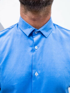 ESTASI Camicia in velluto a costine con colletto PEREZ azzurro (4)