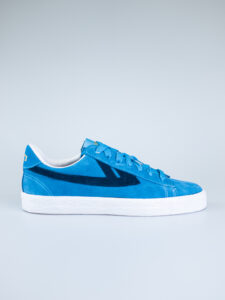 WARRIOR SHANGHAI Sneakers azzurra con tomaia in suede e stripes in pelle DIME (1)
