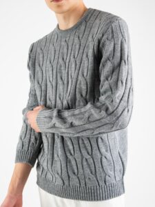 AKIRO’ Maglione grigio girocollo intrecciato TF196 (2)