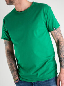 BL11 T-shirt in cotone con dettagli sulla manica sinistra BASIC Verde (4)