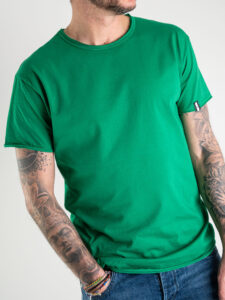 BL11 T-shirt in cotone con dettagli sulla manica sinistra BASIC Verde (5)