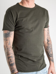 BL11 T-shirt in cotone con dettagli sulla manica sinistra BASIC Verde Militare (5)