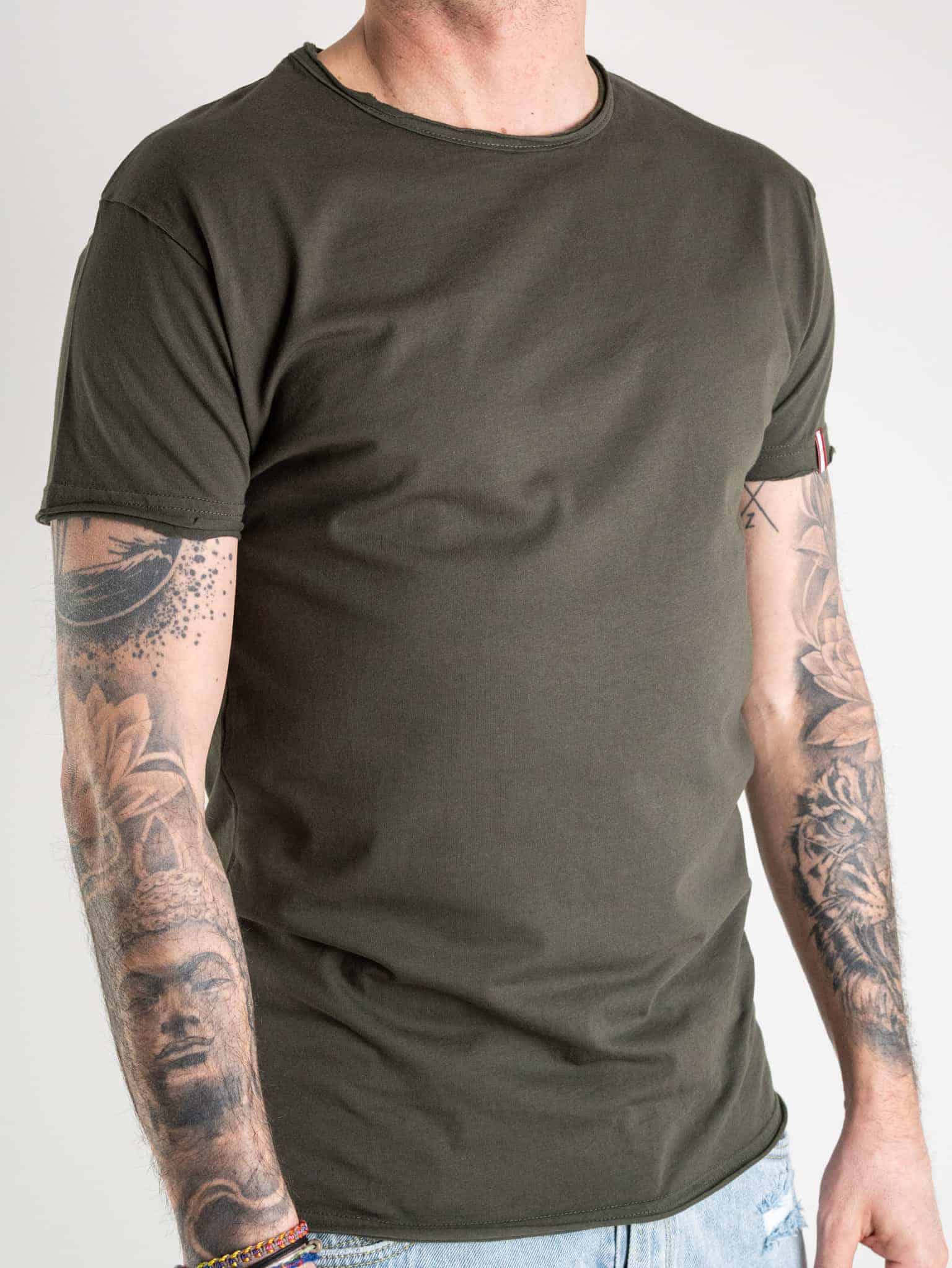 T shirt on sale verde militare