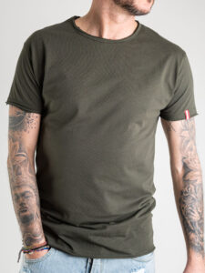 BL11 T-shirt in cotone con dettagli sulla manica sinistra BASIC Verde Militare (6)