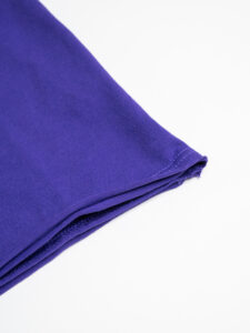 BL11 T-shirt in cotone con dettagli sulla manica sinistra BASIC Viola (1)