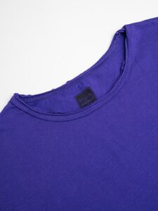 BL11 T-shirt in cotone con dettagli sulla manica sinistra BASIC Viola (5)