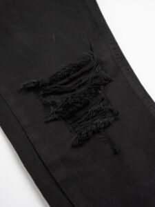 ESTASI Jeans con rotture alle ginocchia KLOPP nero (7)