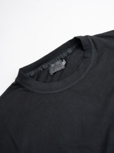 BERNA T-shirt over con stampa logo frontale 220068 Nero (4)