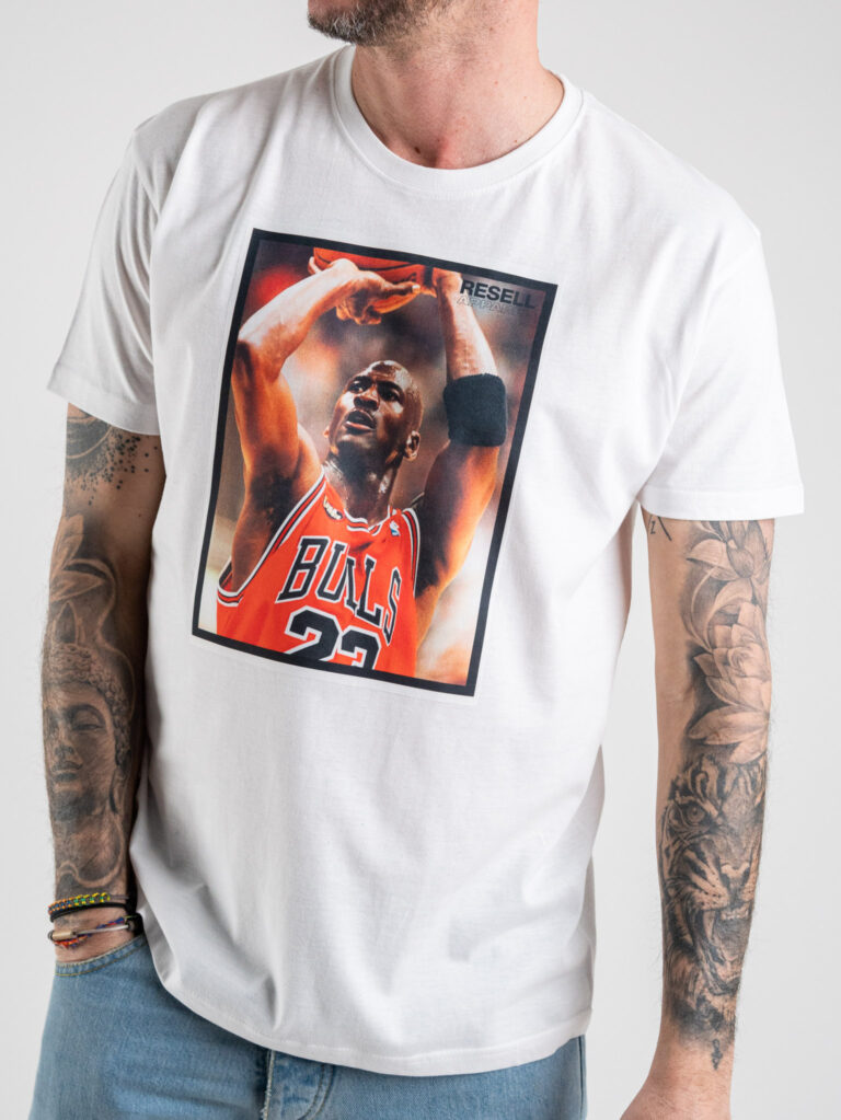 RESELL T shirt in cotone con stampa BULLS 270 bianco 2 RESELL APPAREL RESELL T-shirt in cotone con stampa BULLS Jordan 270 bianco