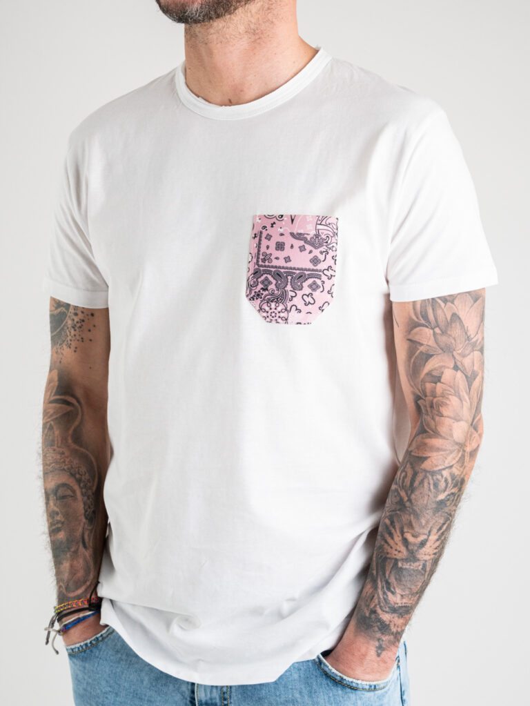 V2 T-shirt in cotone con taschino stampa BANDANA 14 Bianco