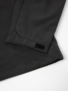 MARKUP Giubbino leggero con cappuccio, zip, tasche e logo sulla manica MK294012 Nero (2)