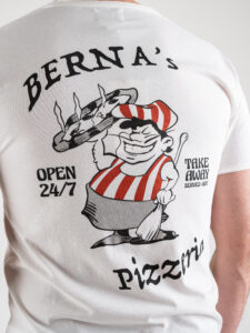 BERNA T-shirt con stampa pizzeria fronteretro 220163 Latte (6)