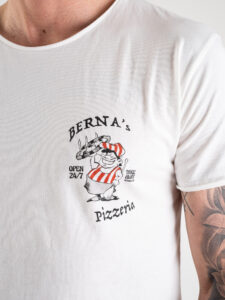 BERNA T-shirt con stampa pizzeria fronteretro 220163 Latte (7)