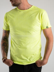 BL11 T-shirt in cotone con dettagli sulla manica sinistra BASIC Giallo Fluo (1)