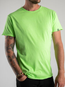BL11 T-shirt in cotone con dettagli sulla manica sinistra BASIC Verde Fluo (1)