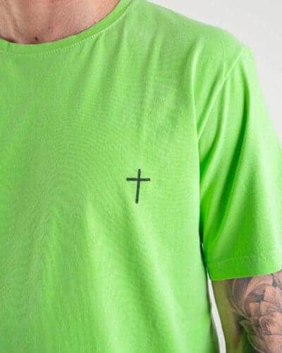 BLACK SUNDAY T shirt con croce piccola sul cuore 017 Verde fluo 3 BLACK SUNDAY BLACK SUNDAY T-shirt con croce piccola sul cuore 017 Verde fluo