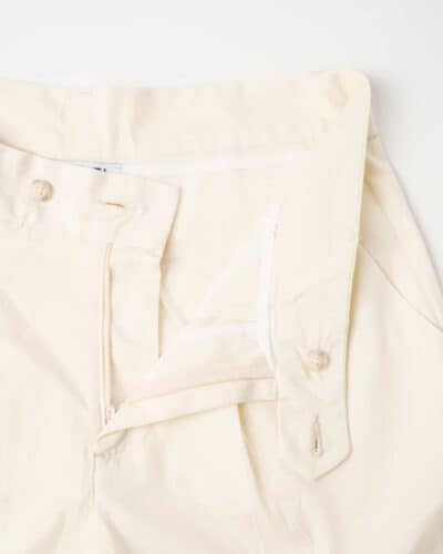 ESTASI Pantalone in gabardina con pinces VIPER 8004 Latte 1 ESTASI ESTASI Pantalone in gabardina con pinces VIPER 8004 Latte