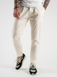 ESTASI Pantalone in gabardina con pinces VIPER 8004 Latte (4)