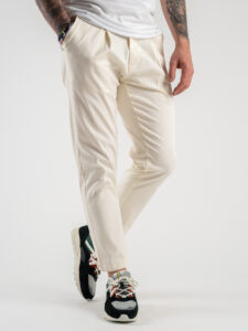 ESTASI Pantalone in gabardina con pinces VIPER 8004 Latte (5)
