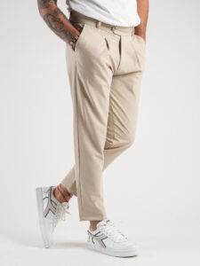 ESTASI Pantalone in tessuto morbido con pinces MILLER 8004 Beige (1)