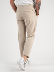 ESTASI Pantalone in tessuto morbido con pinces MILLER 8004 Beige (5)