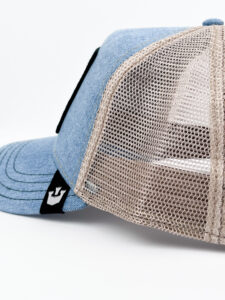 GOORIN BROS Cappellino in jeans azzurro con retina beige e patch bianca stampa mucca CASH4