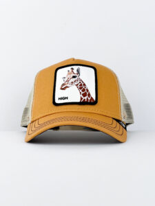GOORIN BROS Cappellino senape con patch in pelle bianca stampa giraffa HIGH2