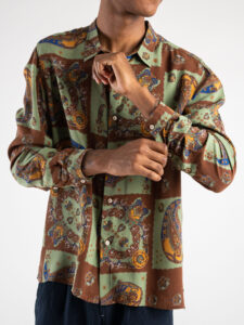 BERNA Camicia in viscosa stampa bandana 220095 Marrone (6)