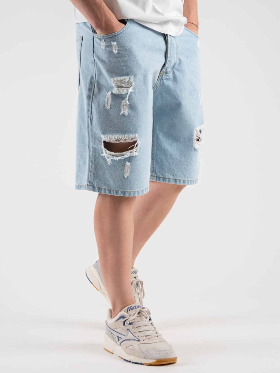 Bermuda in jeans lavaggio chiaro con rotture CR2281 Azzurro