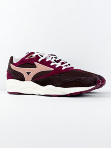 MIZUNO Contender S4