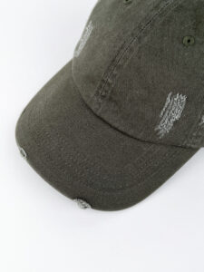 ONLY&SONS Cappellino leggero con piccole rotture TYLER 22022171 olive night1
