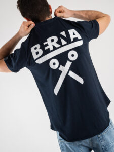 BERNA T-shirt basica con logo fronteretro e fondo curvo 223123 Blu (15)