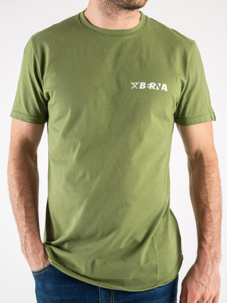 BERNA T shirt basica con logo fronteretro e fondo curvo 223123 Verde 1 BERNA BERNA T-shirt basica con logo fronte/retro e fondo curvo 223123 Verde