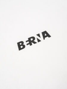 BERNA T-shirt basica con stampa logo sul cuore 223085 Panna (2)