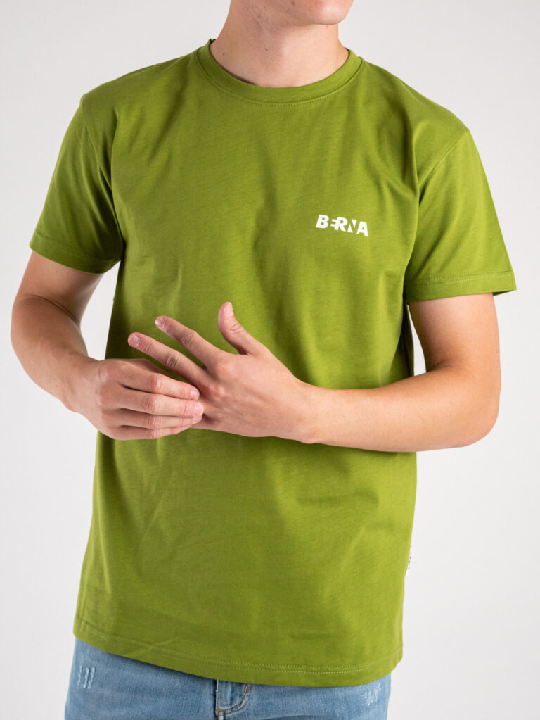 BERNA T shirt basica con stampa logo sul cuore 223085 Verde olio 1 BERNA BERNA T-shirt basica con stampa logo sul cuore 223085 Verde olio