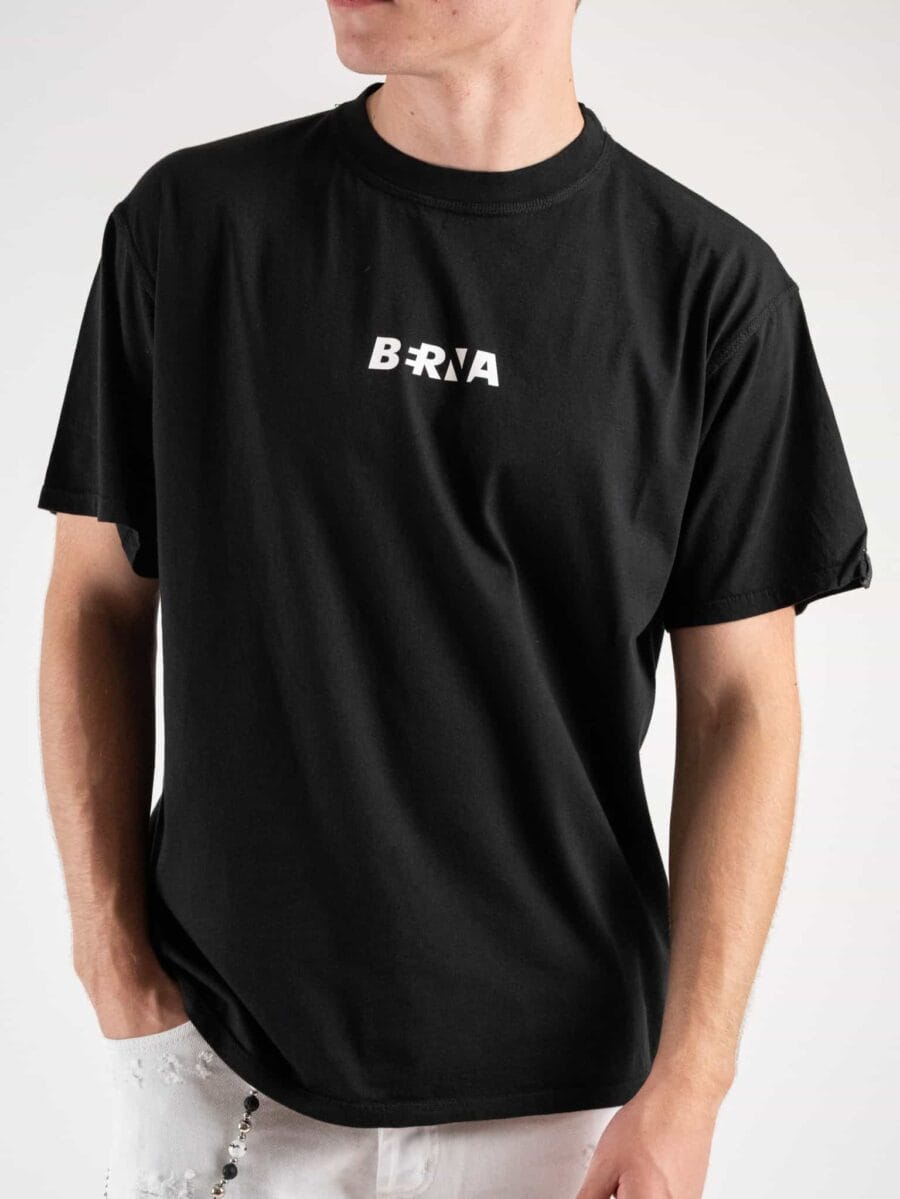BERNA T-shirt over tg. unica con stampa logo frontale 215067 Nero