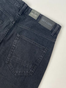ONLY&SONS Jeans basico cropped senza rotture AVI BEAM 22022962 Black Denim (3)
