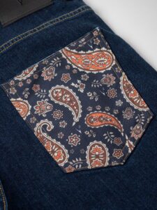 V2 Jeans blu con tasca posteriore stampa Bandana 25 Arancio (1)