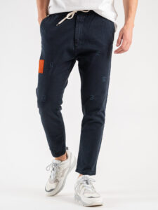 V2 Jeans con coulisse in vita, piccole graffiature e patch laterali Blu (2)