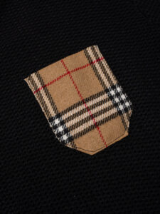 V2 Maglione girocollo 3D misto lana con taschino stampa BURBERRY 30 nero (3)