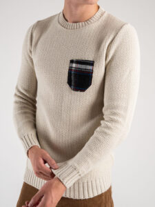 V2 Maglione girocollo 3D misto lana con taschino stampa SCOZZESE 31 burro (7)