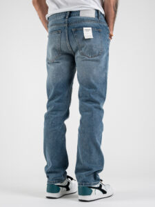 BERNA Jeans basico leggermente sfumato senza rotture con gamba lunga 223037 Azzurro (4)