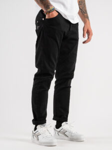 BERNA Jeans slim con rotture e toppe 220214 Nero (7)