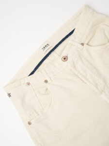 BERNA Jeans slim con rotture e toppe 220214 Panna (6)