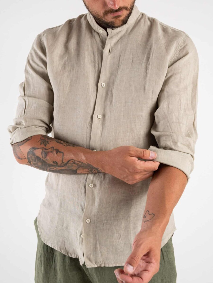 Camicia basica in lino con collo coreana 2220900 Sabbia