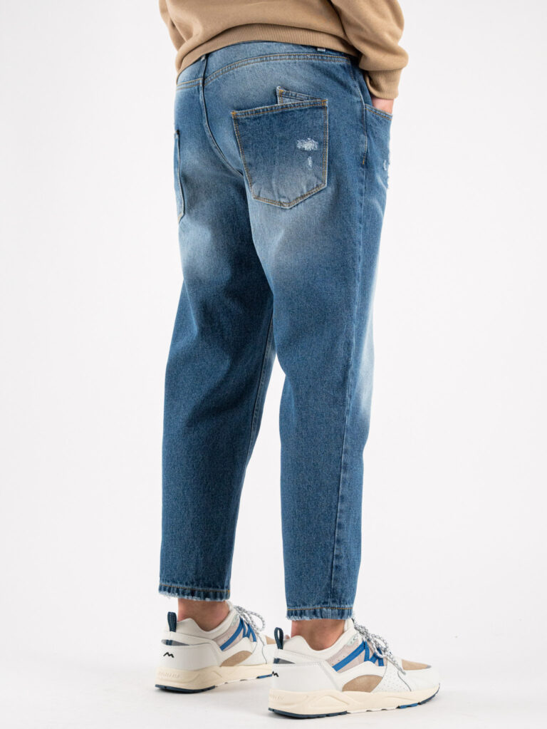 OVER-D Jeans cropped sfumato con piccole rotture D05 Azzurro - immagine 6