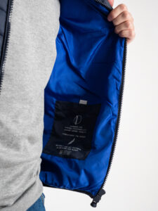 OVER-D Piumino smanicato con zip e tasche J01 BluRoyal (8)